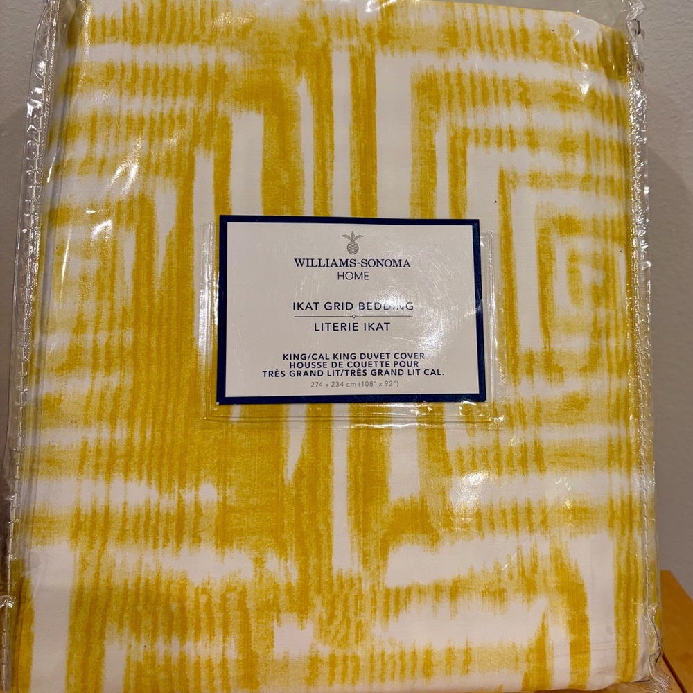 Williams Sonoma Ikat King/Cal King Duvet Cover, Yellow/White, New